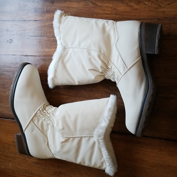 Boston Accent Shoes - SNOW BOOTS BOSTON ACCENT WEATHER RESISTANT HEELED 11M